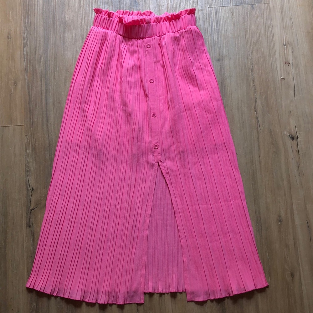 3/$20 💖 NWT Exlura Hot Pink Pleated Midi Skirt 💖